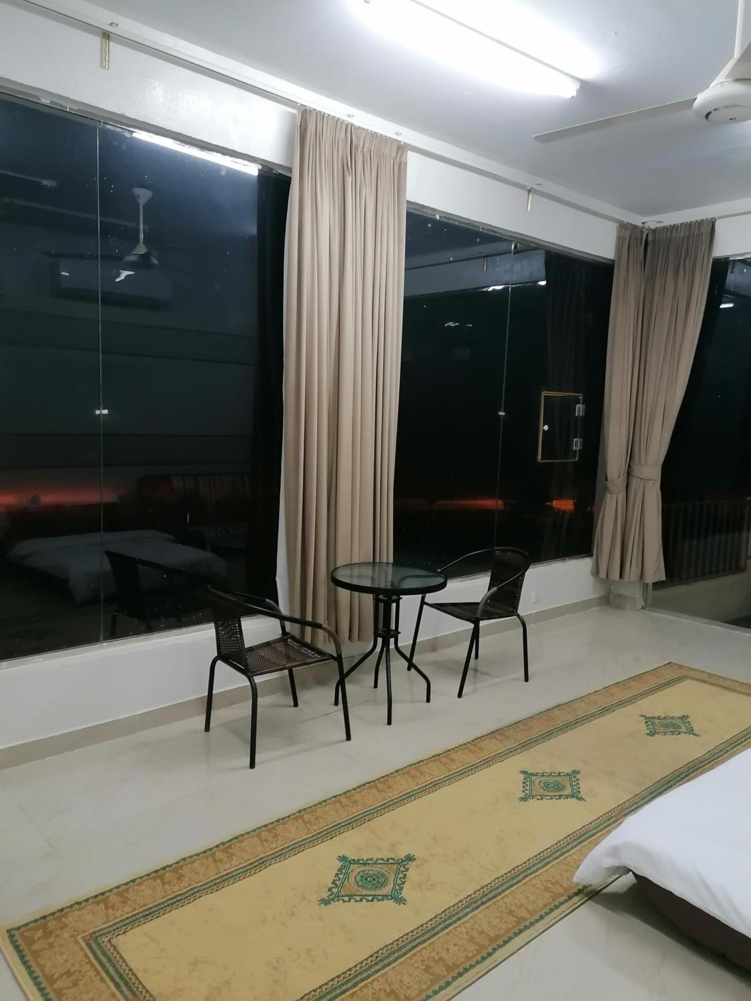 Alshumukh Guesthouse Al Ghalilah Kamer foto