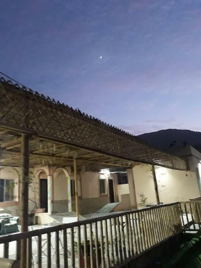 Alshumukh Guesthouse Al Ghalilah Buitenkant foto