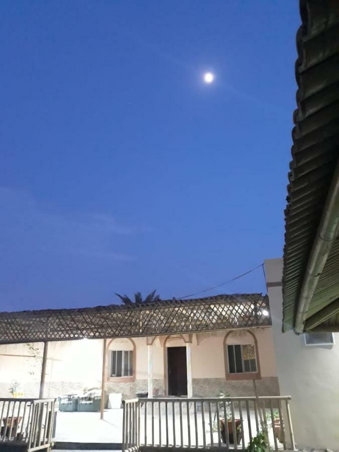 Alshumukh Guesthouse Al Ghalilah Buitenkant foto